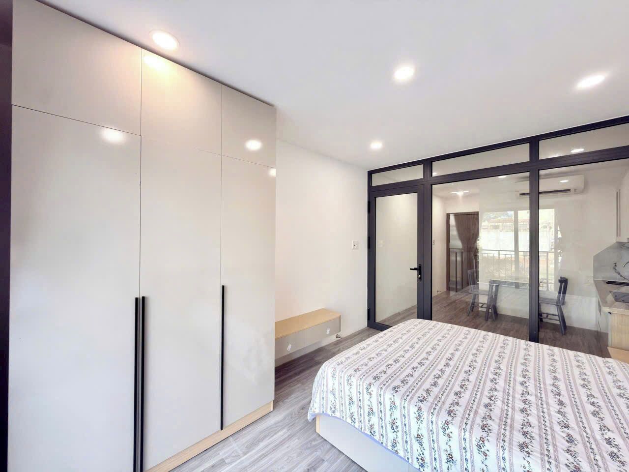 デスク、ノートパソコン用作業スペース、WiFi (無料)