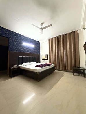 Economy Double Room Single Use, City View | Free WiFi - Hotel star Residency (Gurugram)