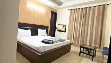 Deluxe Double Room, Balcony, Garden View | Free WiFi