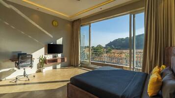 Superior Double Room with Balcony and Hill View | Free WiFi, bed sheets