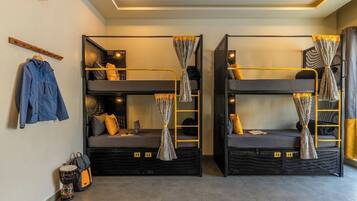 Bed in 6 Bed Mixed Dormitory
