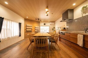 Villa | Restaurantes