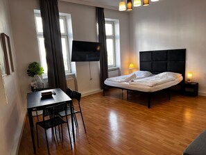 View from room - Pleasant 2BR Apt Near U6 Schöpfwerk (Vienna)