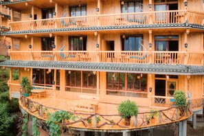 Front of property - Longji Jingyue Hotel (GUILIN)