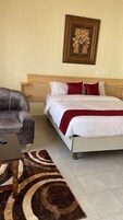 Decoración personalizada, muebles diferentes y wifi gratis 