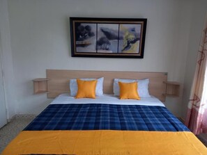 Decoración personalizada, muebles diferentes y wifi gratis 