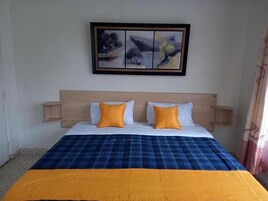 Decoración personalizada, muebles diferentes y wifi gratis 