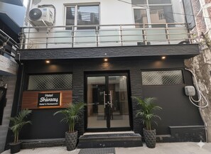 Exterior detail - The Shivaay AIIMS by Lovely Hospitality (Rishikesh)