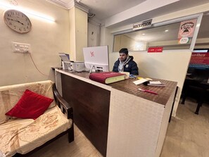 Lobby - The Shivaay AIIMS by Lovely Hospitality (Rishikesh)