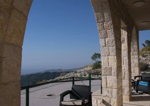 مكان نوم مشترك - عدة غرف نوم - للمدخنين - بشرفة | شرفة/رواق