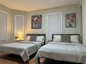 3 عدّة غرف نوم ومكتب ومكواة/لوح كي وواي فاي مجانًا