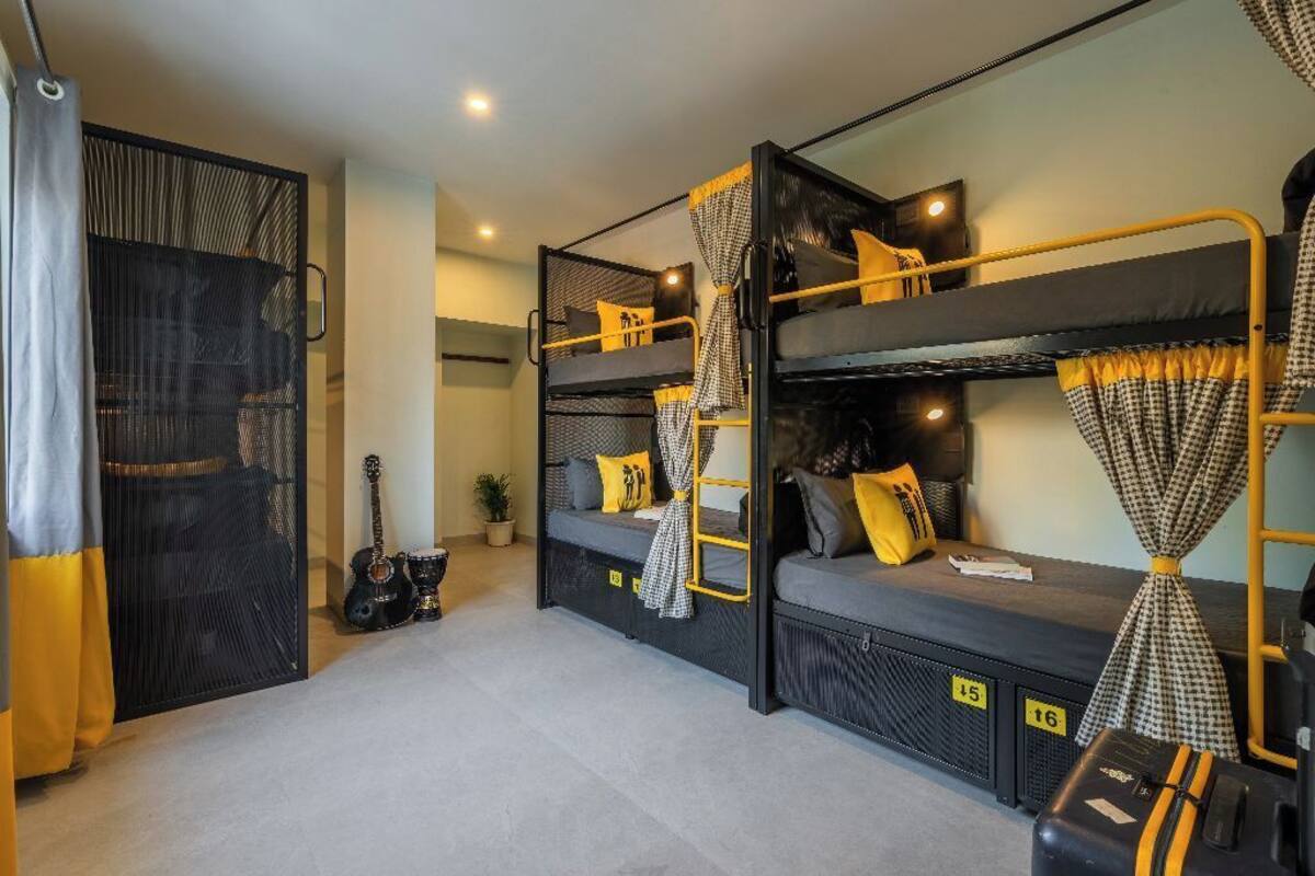 Bed in 6 Bed Female Dormitory | Free WiFi, bed sheets