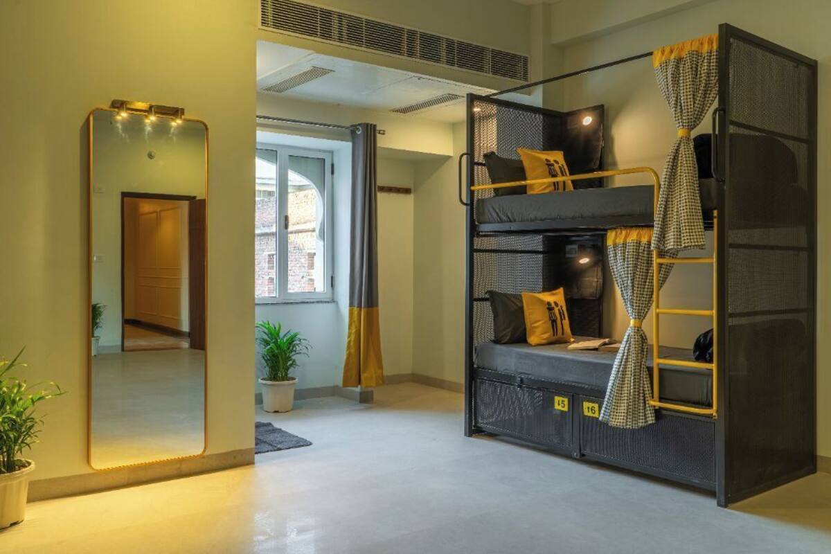 Bed in 6 Bed Mixed Dormitory | Free WiFi, bed sheets