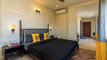 Premium Double Room | Free WiFi, bed sheets