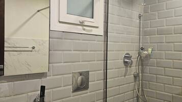 Savon, shampoing, papier toilette