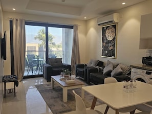 Smart TV - Hawana Salalah - Private studio with mountain view and swimming pool (Salalah)