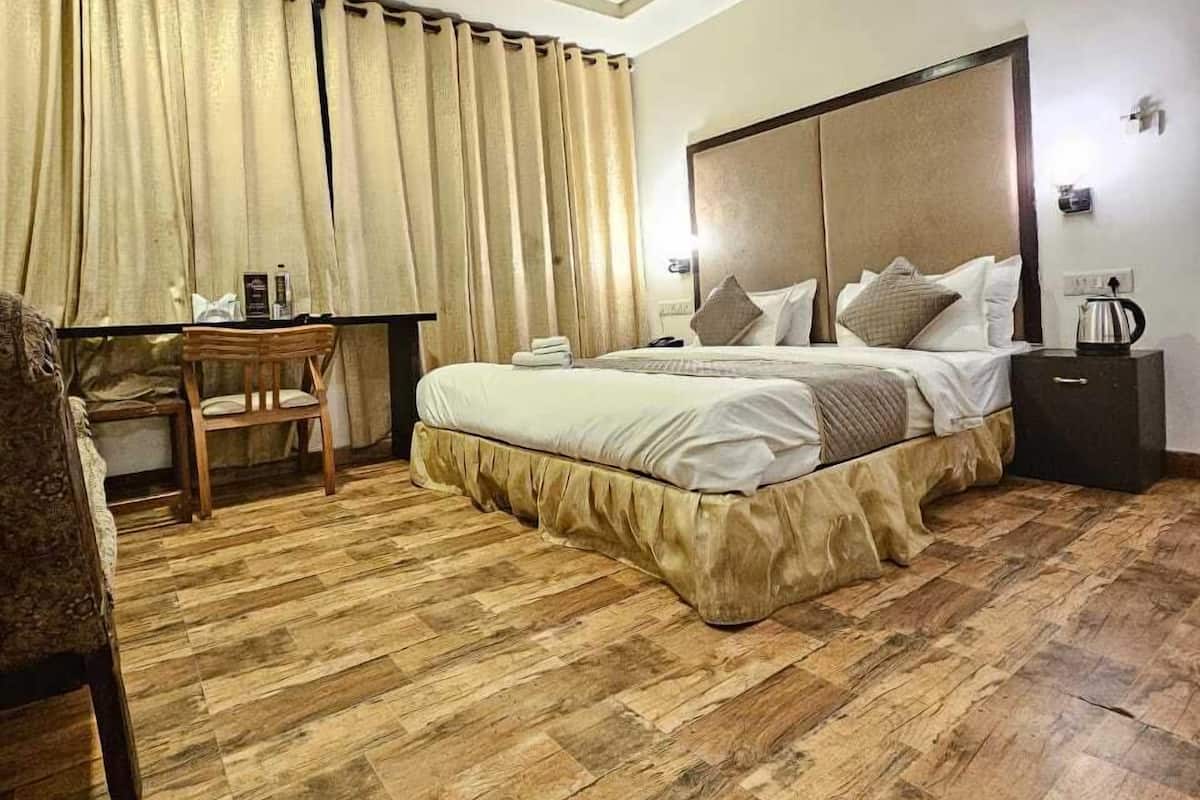 Habitación de lujo, aire acondicionado | Camas extra, wifi gratis y ropa de cama