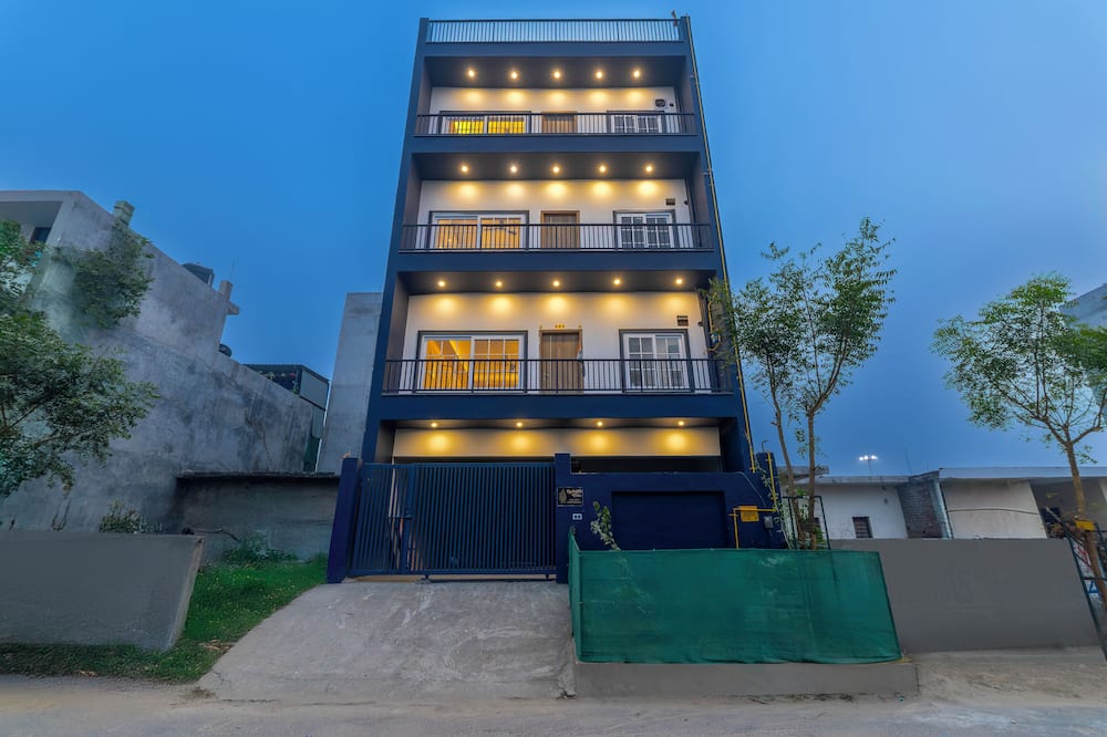 Alaya Stays Radhika 2BHK Apartment