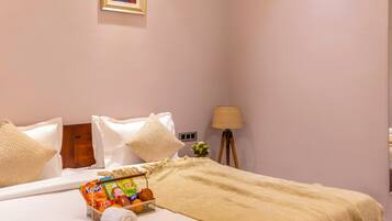 Iron/ironing board, free WiFi