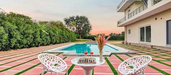 Alaya Stays Lustra Farms With Pvt Pool