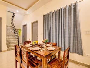 Villa, vue jardin | Restauration