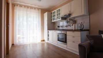 Leilighet (One Bedroom Apartment with Balcony) | Eget kjøkken | Kjøleskap