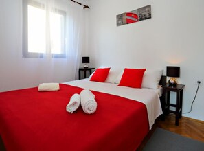 Apartemen (Studio apartment) | 3 kamar tidur