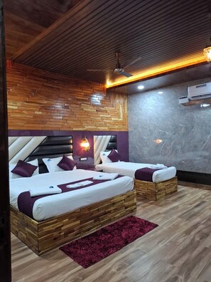 Free WiFi - Sandy Ridge Resort (Neil Kendra)