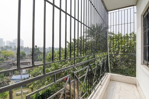 Balcony - Hotel Avinaav Inn (Barasat)