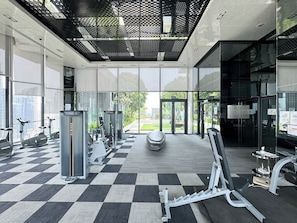 Fitness facility - Modern 2BR Thong Lo BTS with Pool, Gym Sauna (Krung Thep Maha Nakhon)