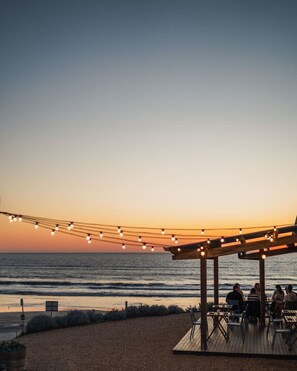 Beach nearby - Reef House: Heated Pool • Beachfront • Gas Fire (Aldinga Beach)