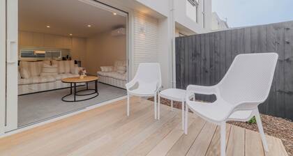 Modern Two Storey Stay with Private Patio