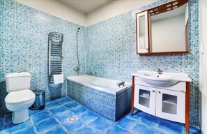 Free toiletries, hair dryer, slippers, towels - Lac sub Soare (Iordacheanu)