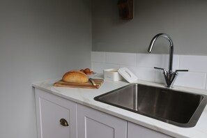 Fridge, microwave, electric kettle, toaster - Burnima Cottage - situated next to Burnima Homestead at Historic Burnima Estate. (Bombala)