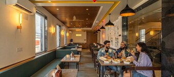The Hosteller Delhi, International Airport