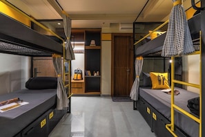 Bed in 8 Bed Mixed Dormitory | 무료 WiFi, 침대 시트