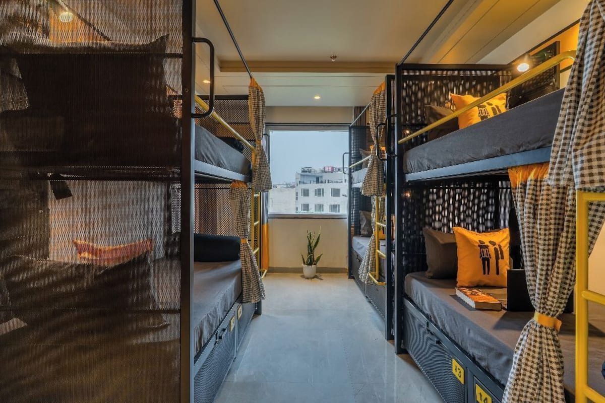 Bed in 6 Bed Mixed Dormitory | Free WiFi, bed sheets