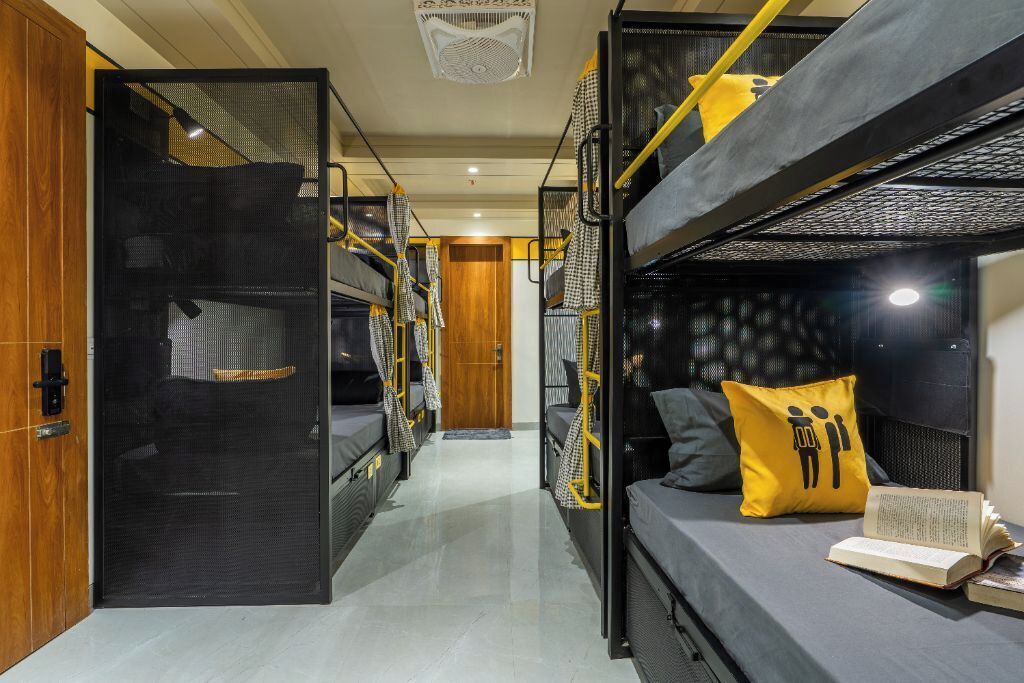 Bed in 8 Bed Mixed Dormitory | Free WiFi, bed sheets