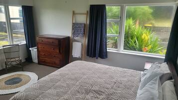 2 chambres, fer et planche à repasser, Wi-Fi gratuit, draps fournis