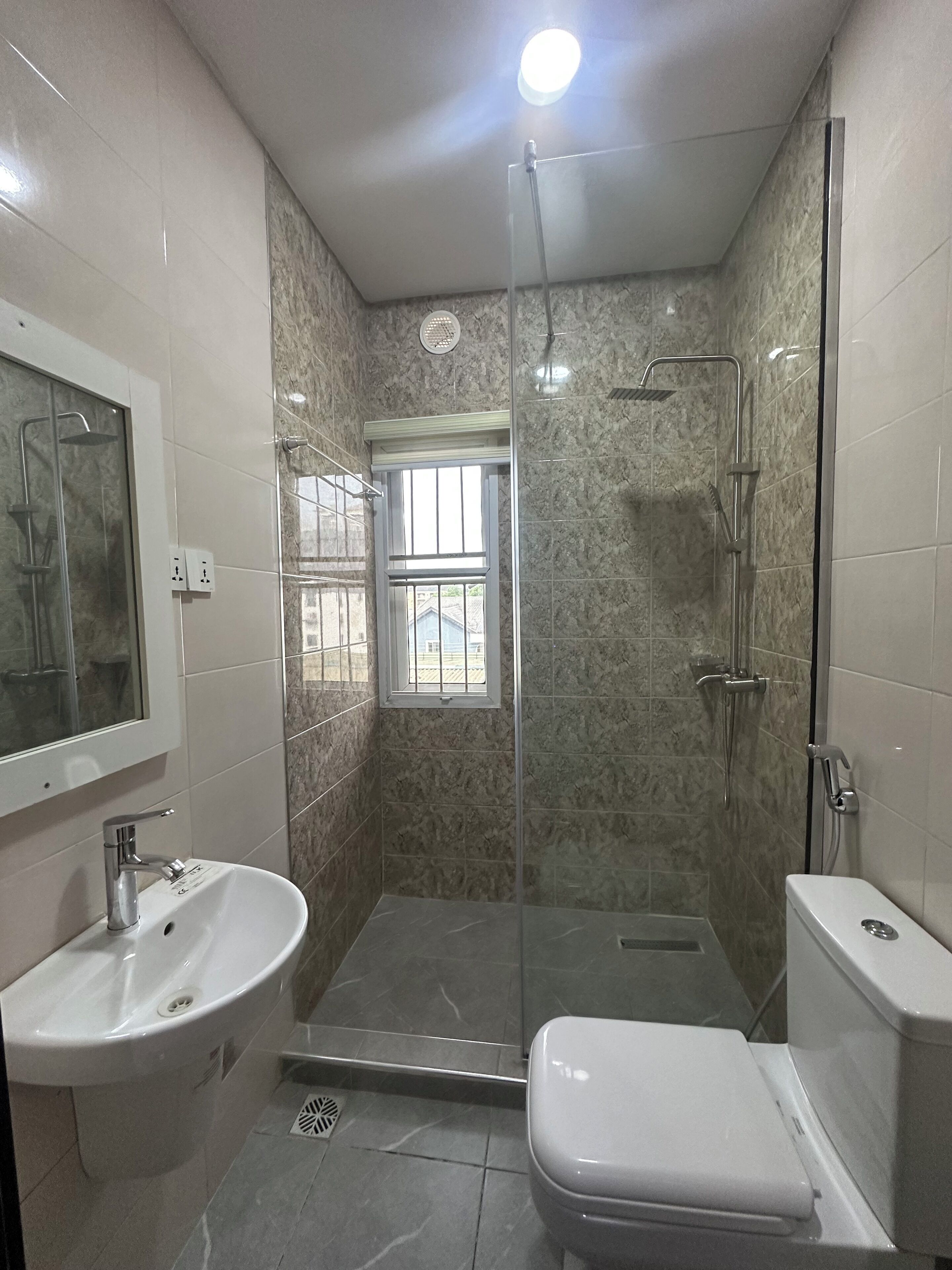 Basic-Apartment, Stadtblick | Badezimmer