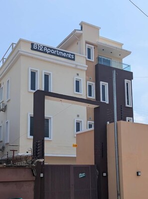Exterior - B12  Apartment (Lagos)