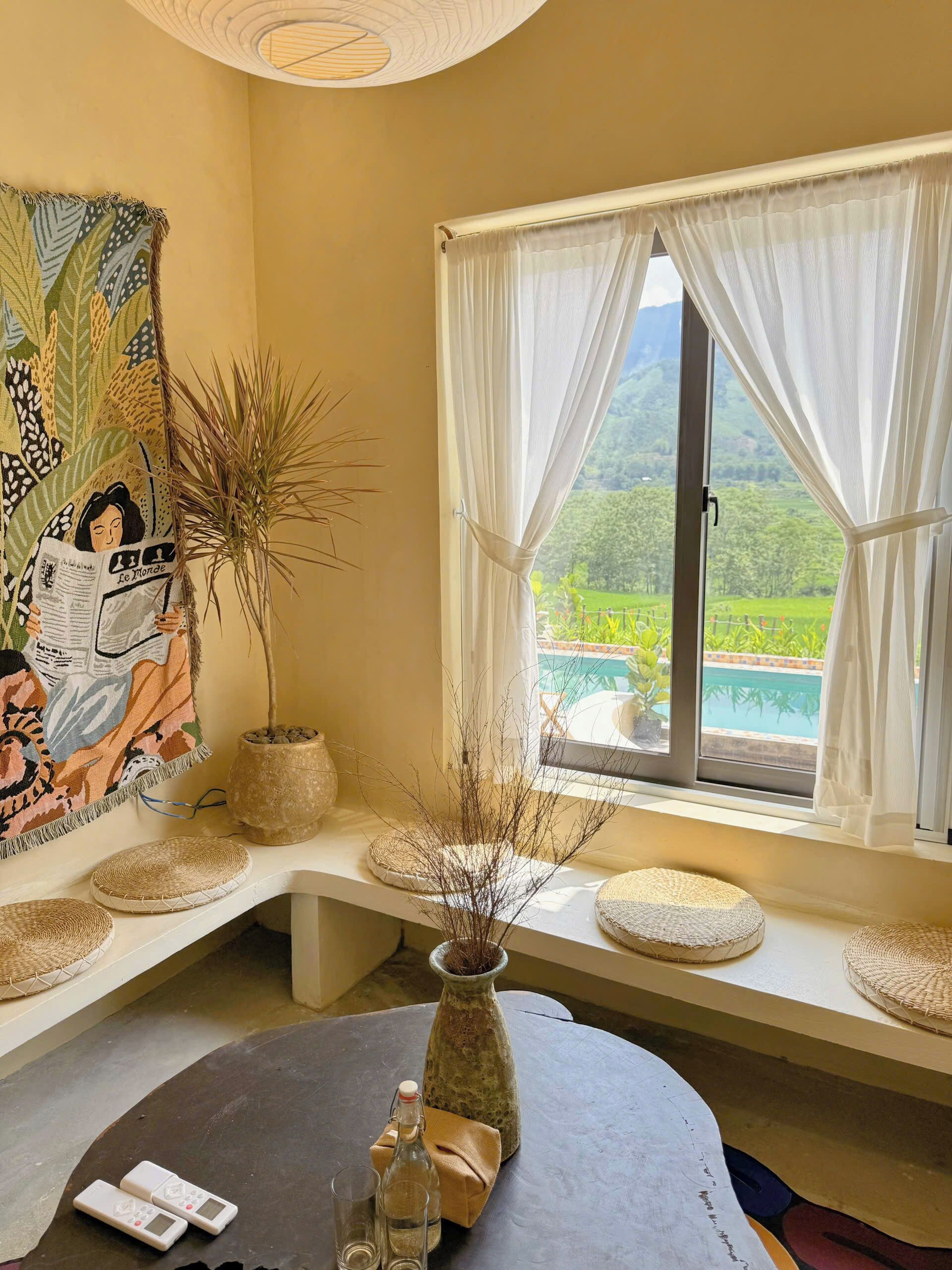 Familie vierpersoonskamer, patio, uitzicht op bergen | Uitzicht vanuit accommodatie