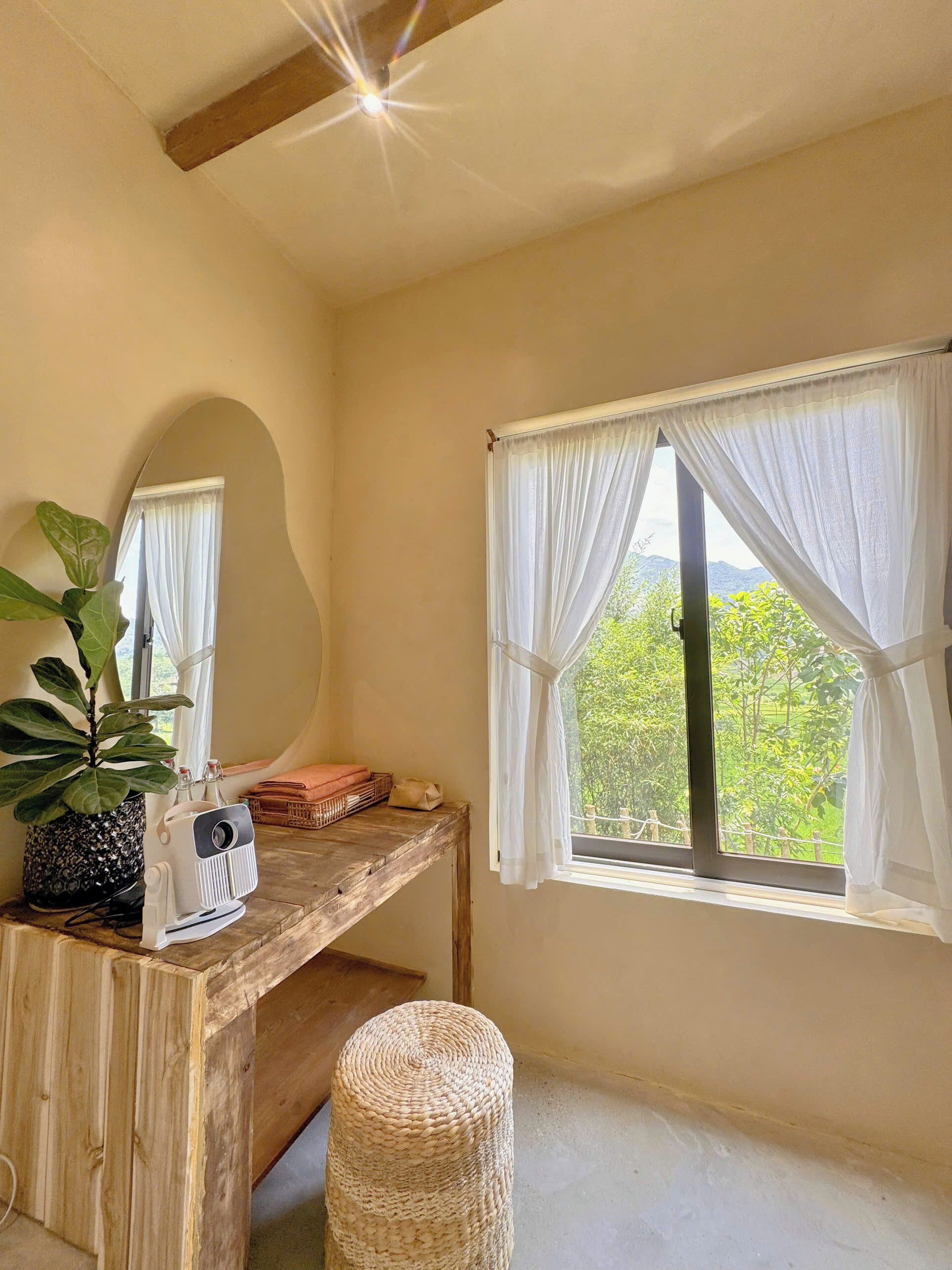 Deluxe Double Room, Patio, Mountain View | Interior
