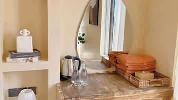 Familien-Vierbettzimmer, Terrasse, Bergblick | Innenbereich