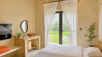 Villa exclusiva, patio, vistas a la montaña | Vistas desde el alojamiento