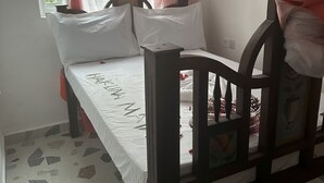 1 bedroom, Internet, bed sheets - Spacious Deluxe Double Room with AC (Paje)