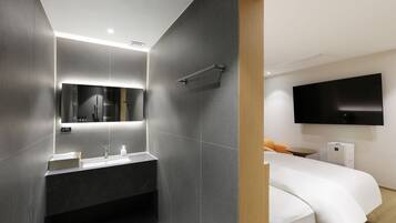 Eenvoudige tweepersoonskamer, 1 queensize bed, niet-roken | Gratis wifi