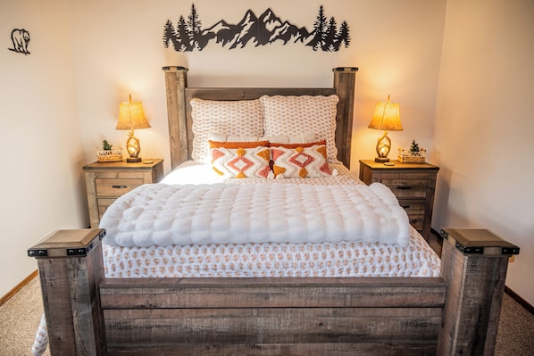 2 makuuhuonetta, silitysrauta/-lauta, Wi-Fi, vuodevaatteet