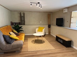 Living area - House with swimming pool 5 minutes from Charavines lake (Apprieu)