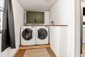 Interior - Butte Bungalow (Butte)